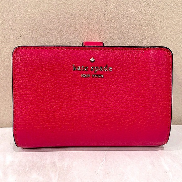 🔥NWOT Kate Spade Vibrant Pink Clutch🔥 - Picture 1 of 7